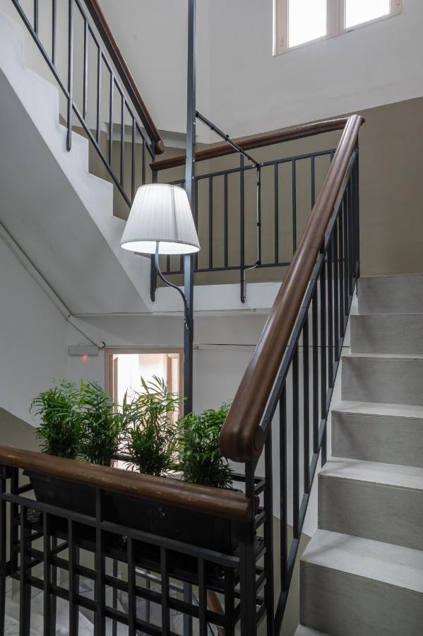 Polytimon, An Athenian Neoclassical Apartment Экстерьер фото